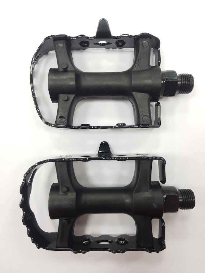 Pedály Shimano Longus MTB Fe/plast Barva: černá