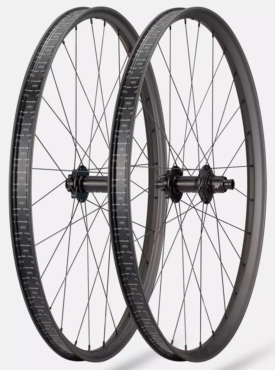Zapletené kolo Specialized Roval Traverse SL Barva: černá